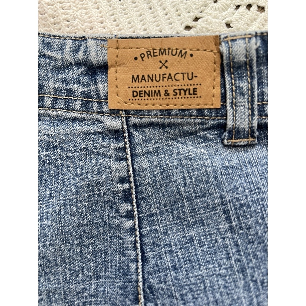 Y2K Embroidered Floral Cropped Jeans Mid Rise Artsy Cottage Size 10 98% Cotton - Picture 8 of 11